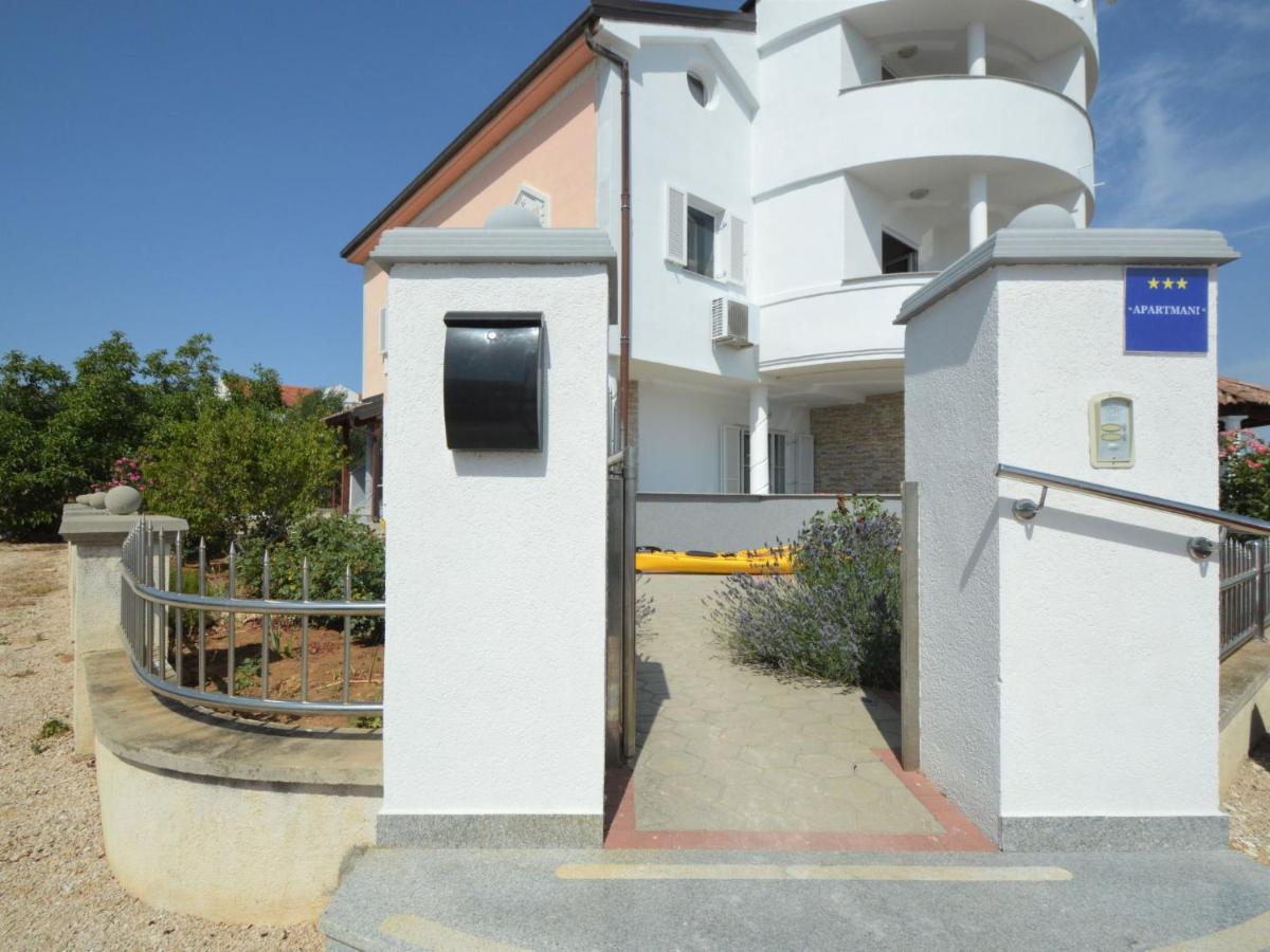 Apartment Ivana-4 By Interhome Raslina Bagian luar foto